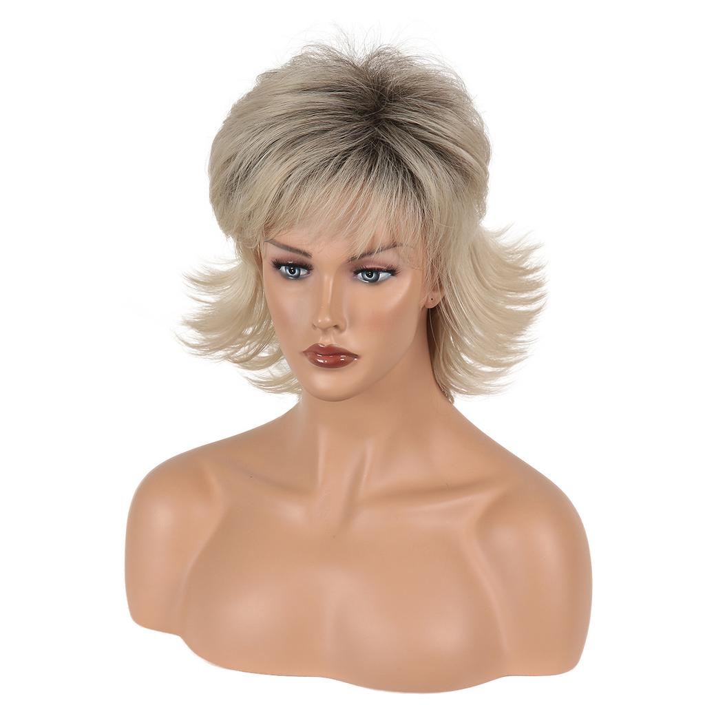 Krátké přírodní paruky s ofinou Blond vlasy s tmavými kořínky Denní použití Vlnité syntetické vlasy Párty paruka pro ženy Tepelně odolná paruka