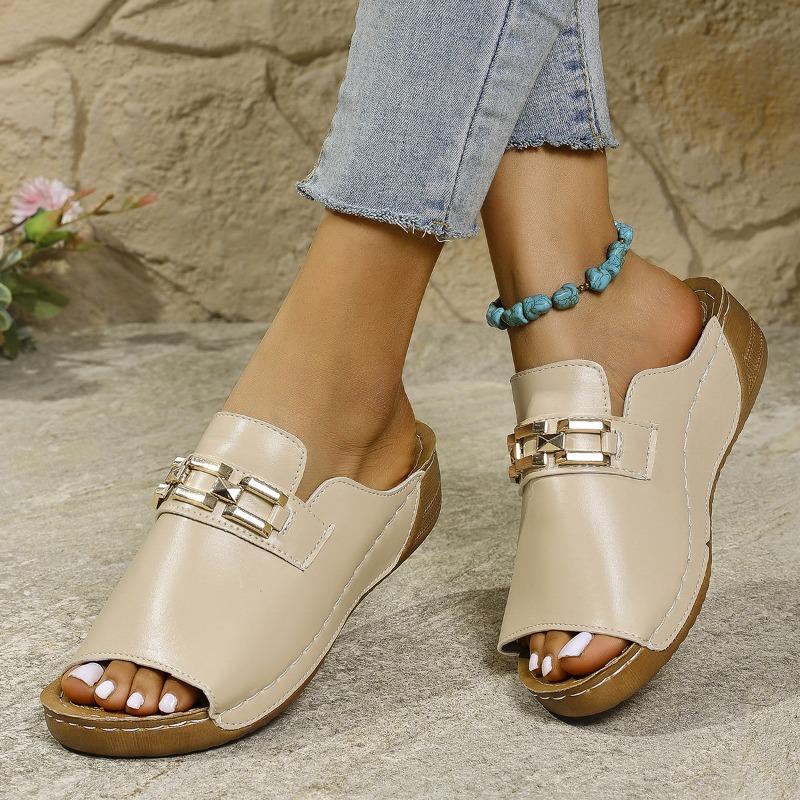Large Size Fish Mouth with Metal Accessories Rocking Shoes Summer New Beach Open-toed Thick-soled Cool Slippers Women