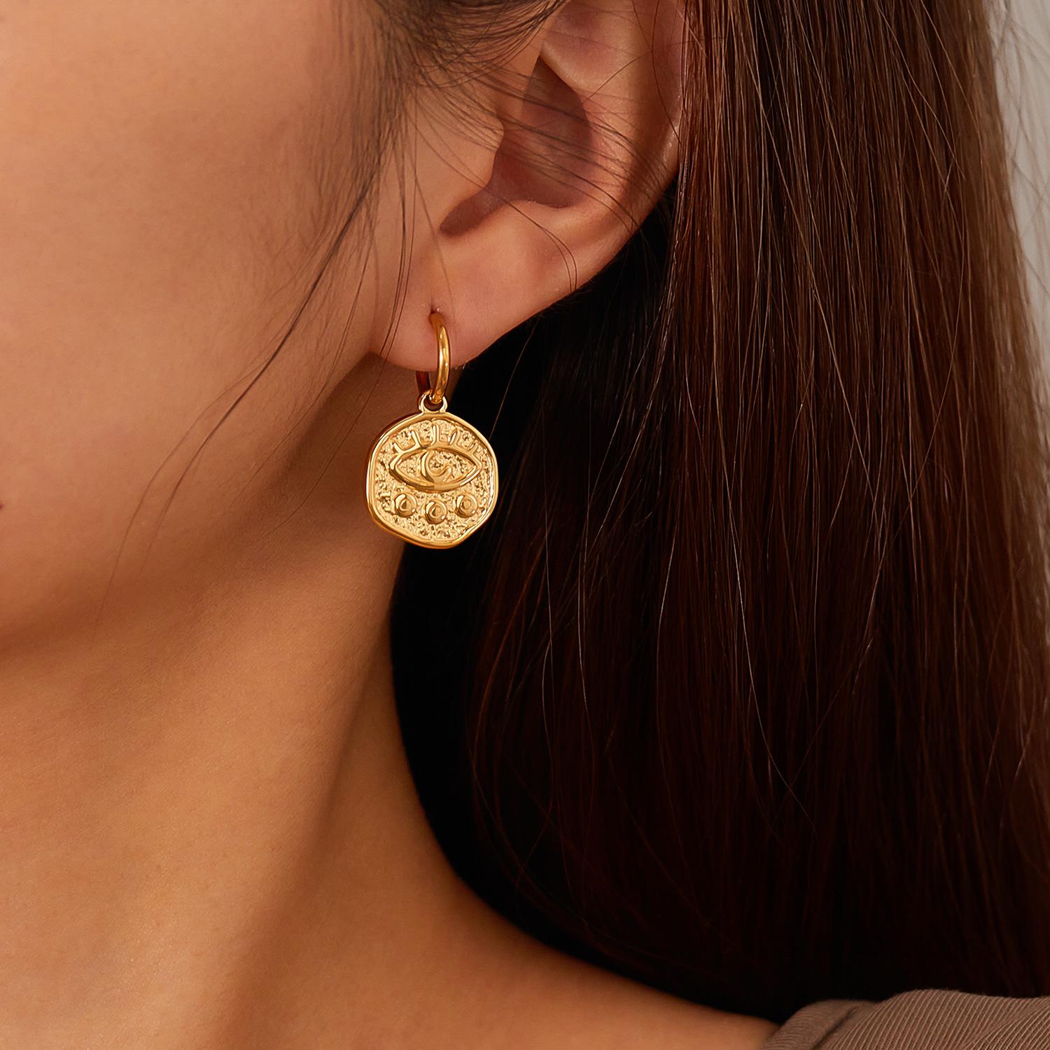 

Evil Eye Retro Stud Earrings: Versatile Titanium Steel Luxury Jewelry