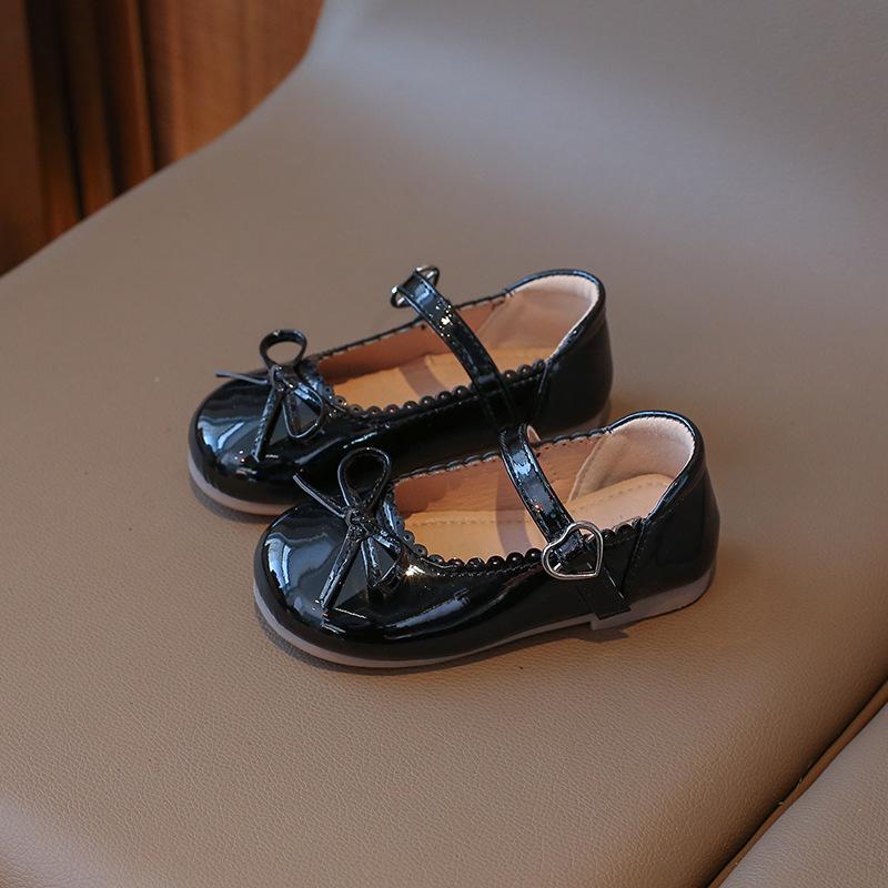 

New Candy Spring Girls Dance Shoes Patent Leather Children Flats Comfortable mary janes Baby Girl Garden Shoes I01181 21 чорний