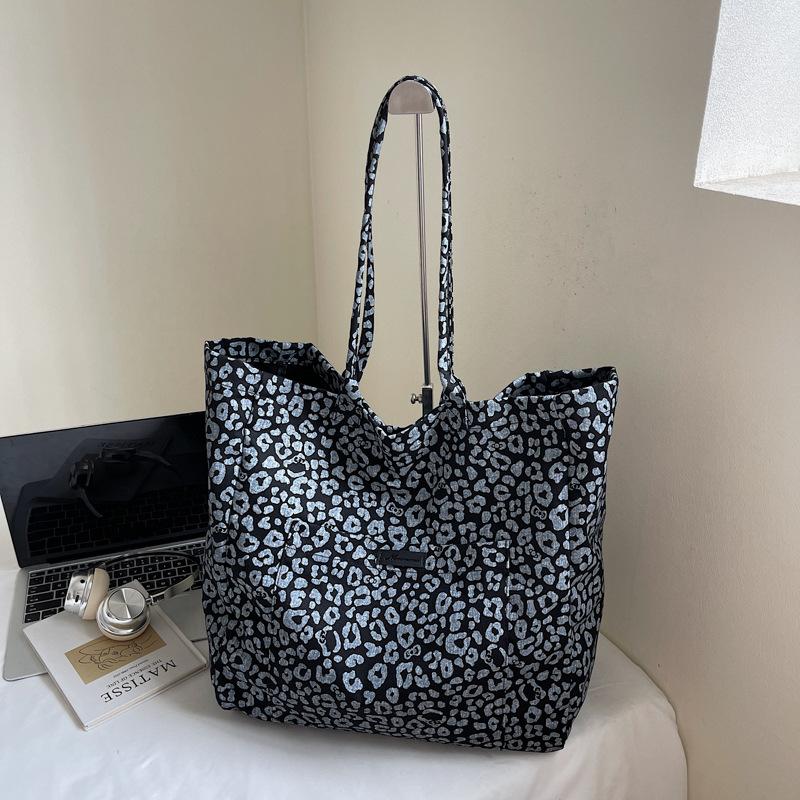Shoulder bag Women's commuter tote bag New niche leopard print large-capacity shopping bag Commuter tote bag