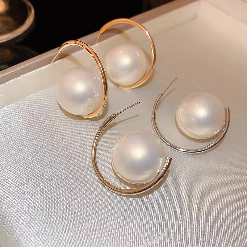 Französische Retro Große Perlenstecker - Hochwertige Silbernadel Übertriebener Ohrschmuck Trend für Damen