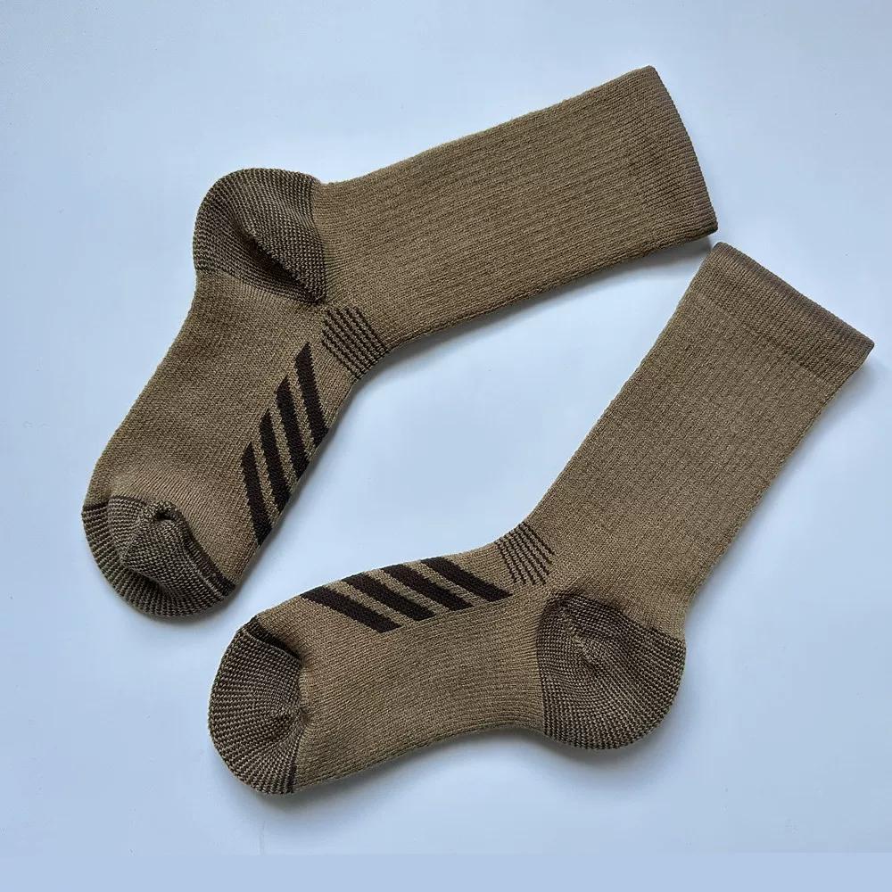Men's and Women's Hiking Socks Mernu Wool Outdoor Warm-Keeping Socks Long Tube Terry Thickened Hiking Climbing Socks Wicking