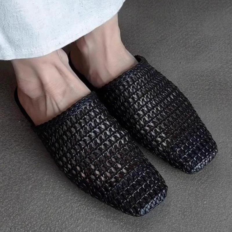 Fashion Retro Woven and Hollowed-out Flip-flops for Women In 2025, New Summer Breathable Square-toed Flat Flip-flops