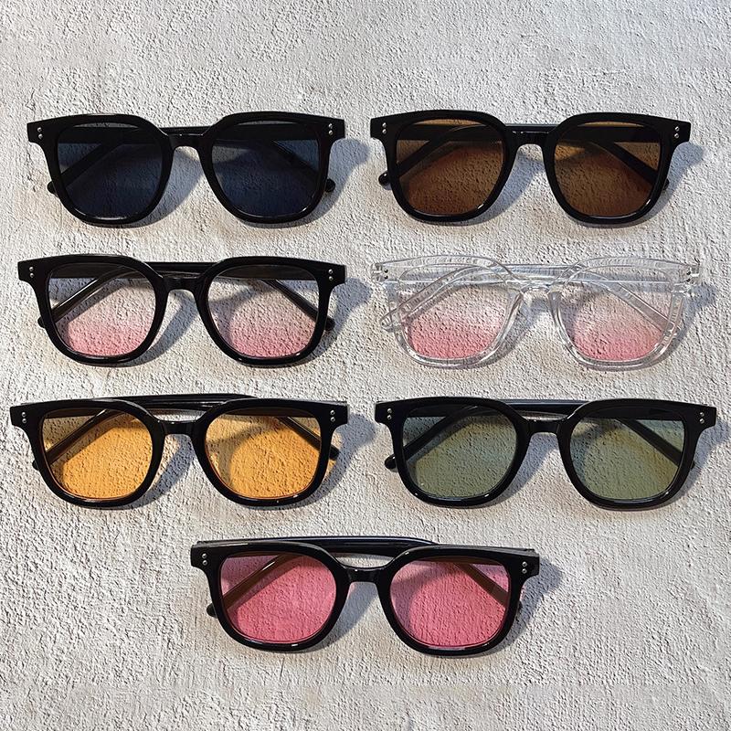 Lunettes de soleil pour femmes, monture noire, poudre, blush, sans maquillage, embellissement de soi, monture carrée large