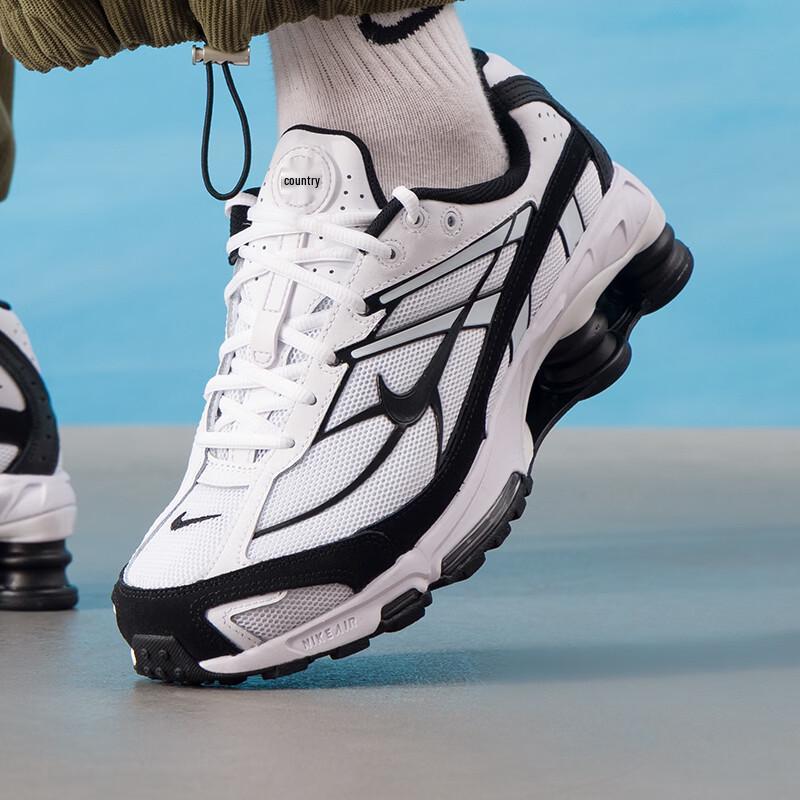 NIKE Men s All-Season SHOX Casual Shoes 8