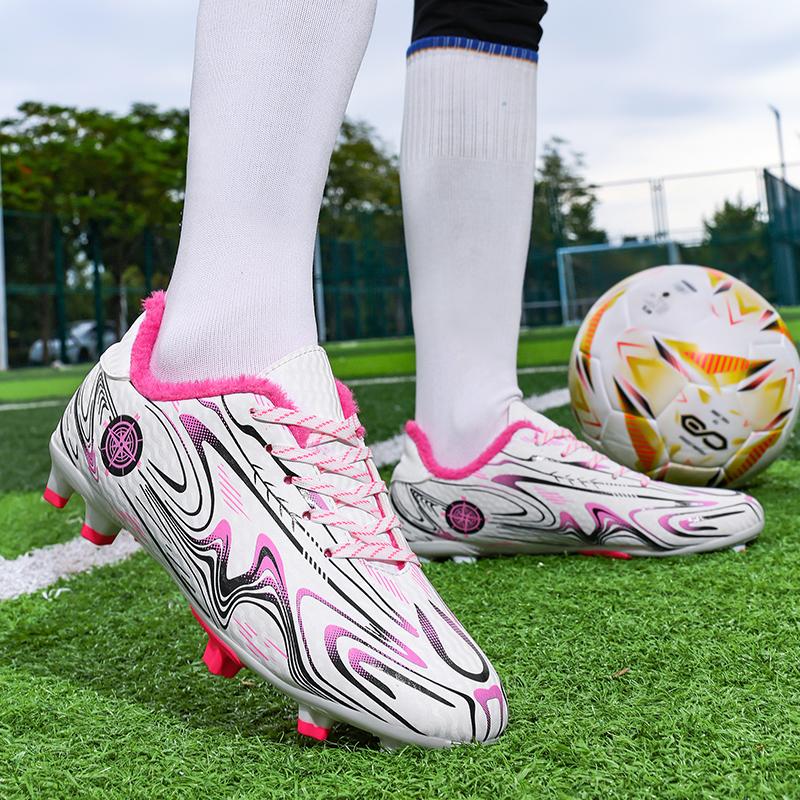 Warm Fleece Lined Flat Bottom Soccer Shoes for Teens And Students Competition Training Sports Shoes Anti Slip Rubber Sole