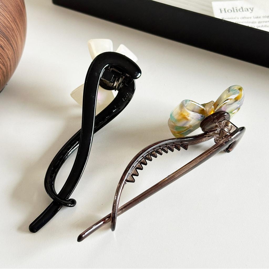 Elegant Bow Hair Clip For Women Premium Acetate Chic Fashionable Accessory