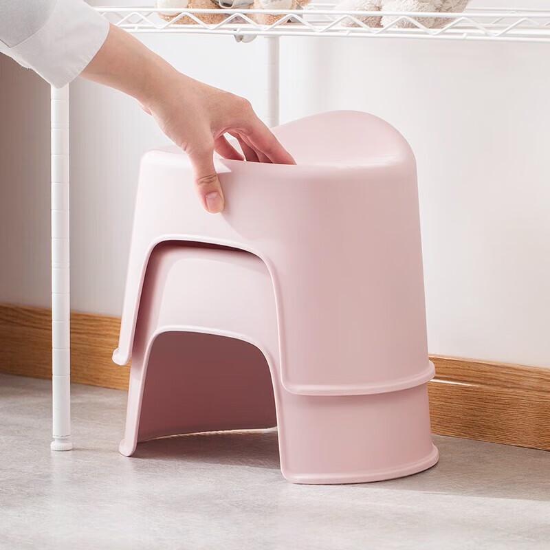 Chahua Shell-Shaped Plastic Low Stool