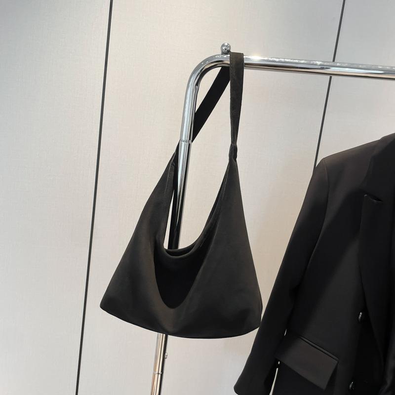 Large Capacity Niche Casual Commuter Tote Bag 2025 New Fashion Personalized Armpit Bag Retro Simple Shoulder Women's Bag