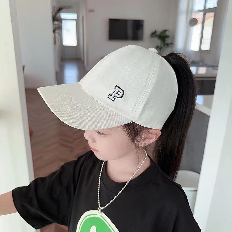 סט 1 יחידה של כובעי ילדים, כובעי טופ קיץ ריקים, כובעי לשון ברווז לתינוקות, כובעי שמש רקומים בפפיון לבנות, כובעי בייסבול עם קוקו קשור