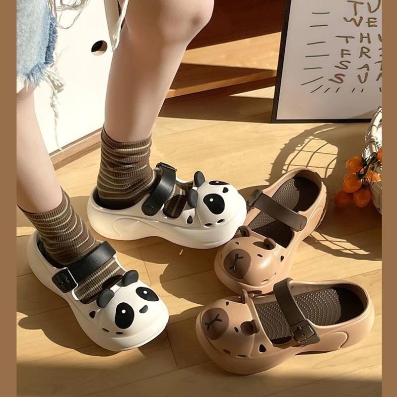 Moda 2025 Nowe Słodkie Kreskówkowe Kapcie Dla Kobiet Modne Chodaki Antypoślizgowe Letnie Buty Dziewczęce Sandały Uliczne 2 Sposoby Noszenia Klapki na Plażę