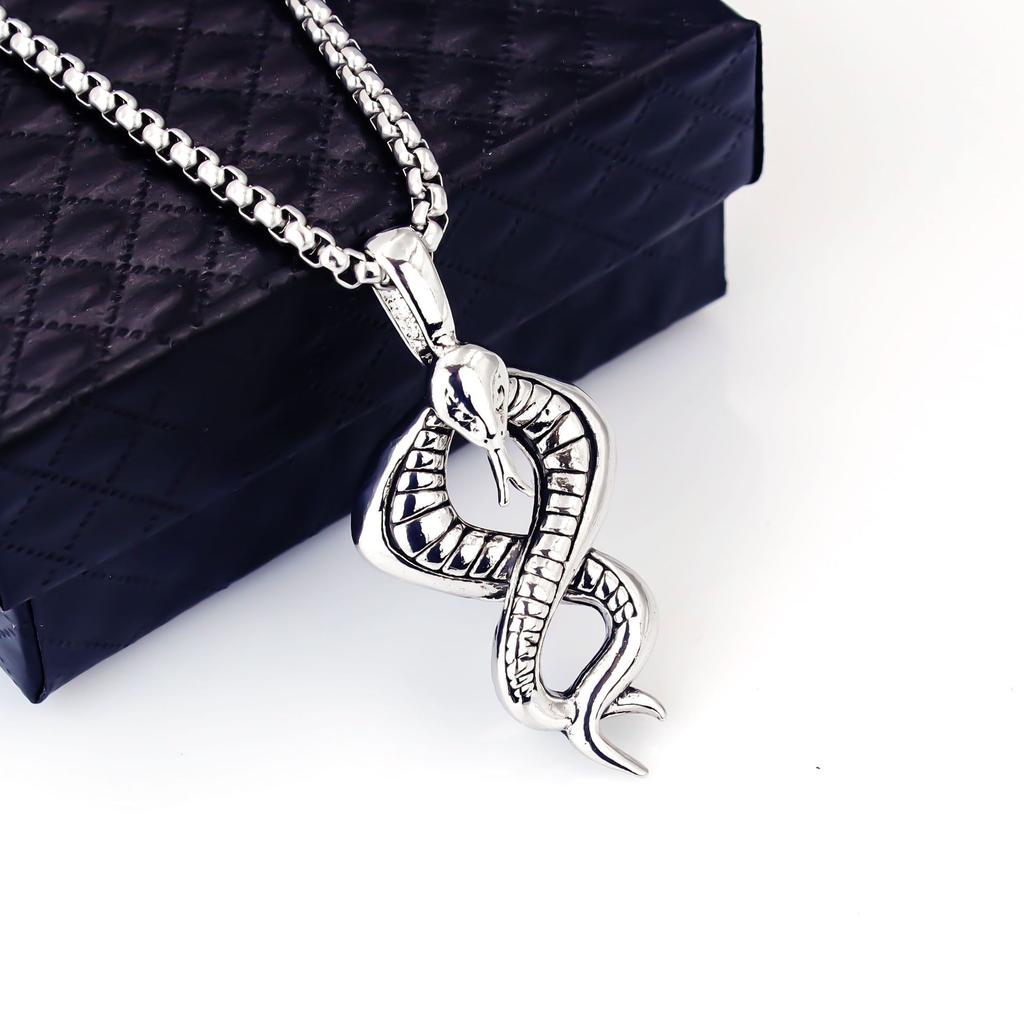 European and American Necklace Men's Retro Trendy and Cool Snake-shaped Pendant Titanium Steel Necklace