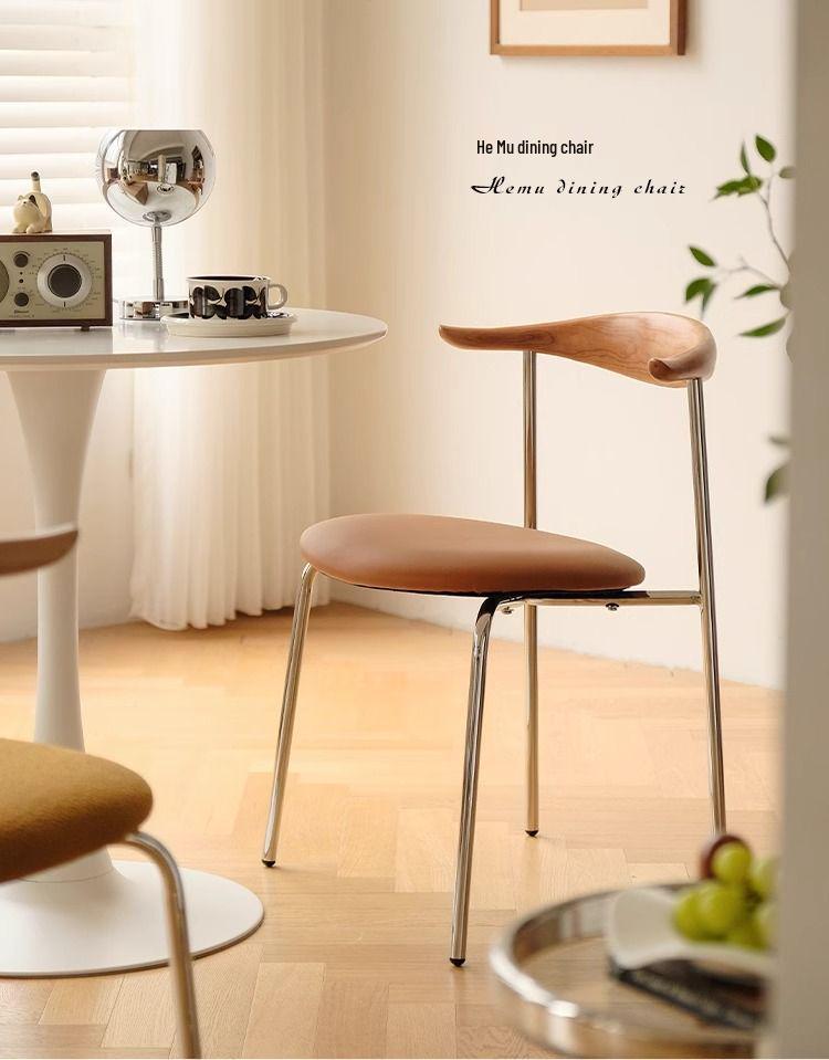 Minimalist Mid-Century Bullhorn Solid Wood Dining Chair with Backrest