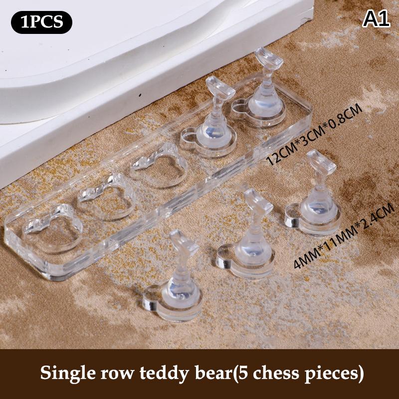 Non-Magnetic Acrylic Cartoon Bear Love Shape Nail Stand False For Cat Eye Gel Press On Nails Display Stand Tips Holder