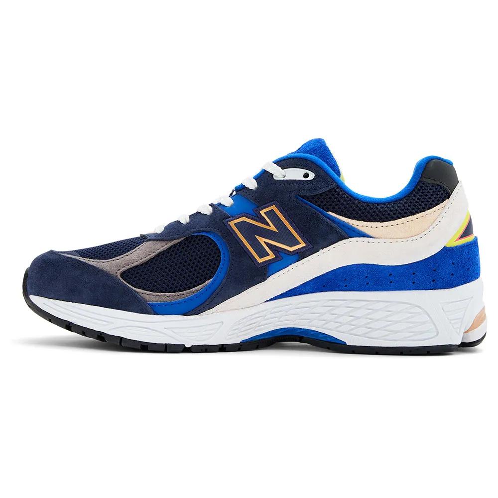 New Balance Sneakers 2002R