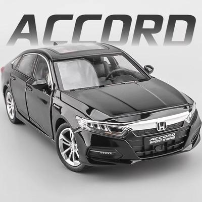 1:24 Honda Accord Sedan Dźwięk i Światło Metal Stopowy Odlewany Model Samochodu Host Komputera Produkt DIY Pudełko Prezentowe Dla Chłopaka Święto