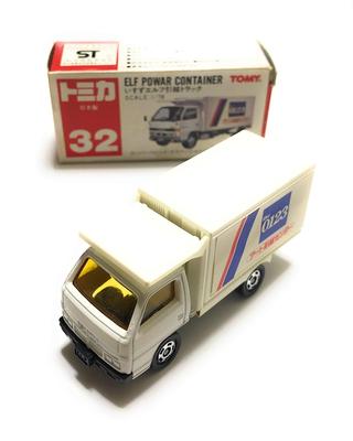 Tomica Red Box 32 Isuzu Elf Moving Truck Art Moving Center Red TOMY Logo 1/78