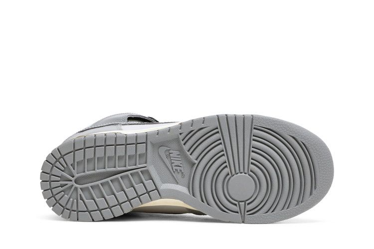 Nike Wmns Dunk High 'Aged Grey'