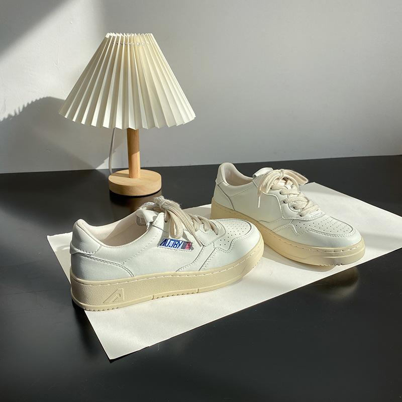 Grape mom studiolee~ leather little white shoes women's spring American same fried street round head retro sports dad shoes