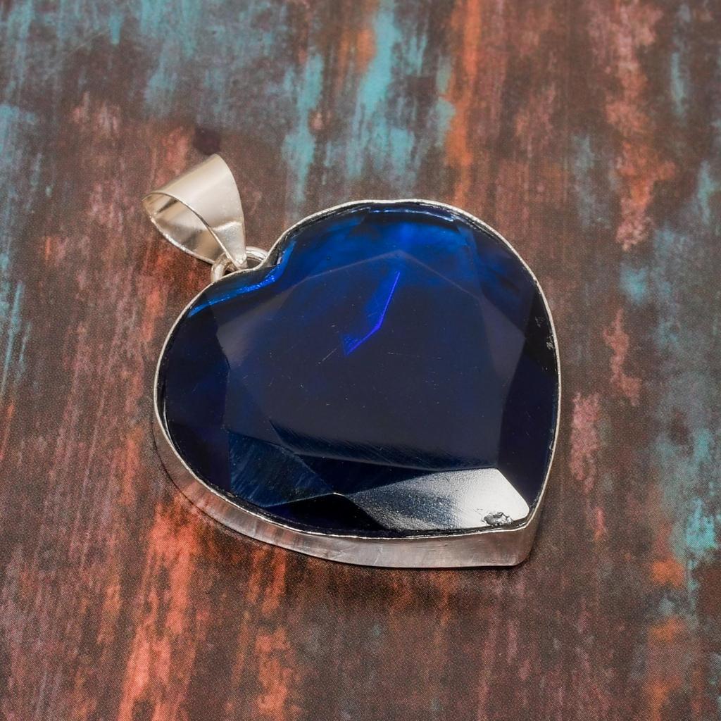 London Blue Topaz Gemstone Heart Shape Handmade 925 Sterling Silver Jewelry Pendant