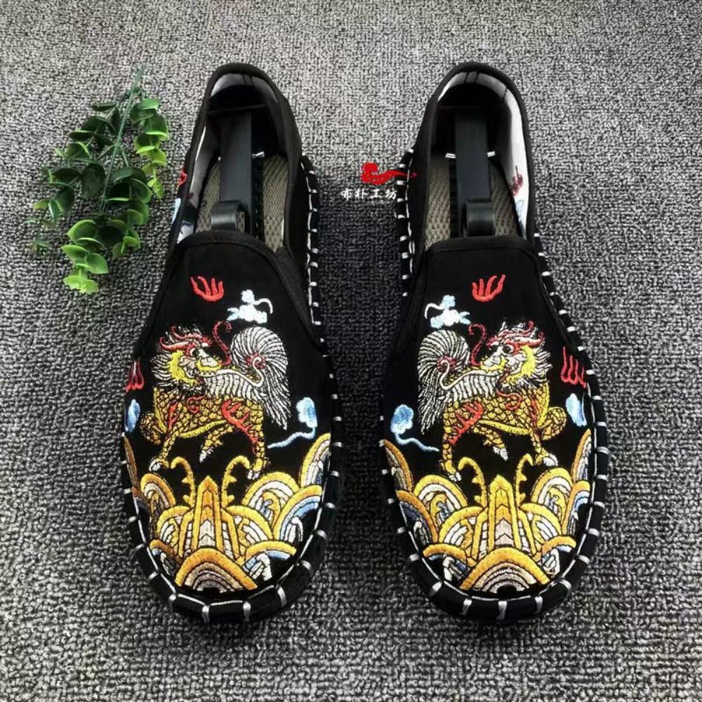 

Canvas Shoes Men s Embroidery Breathable Casual Shoes 39