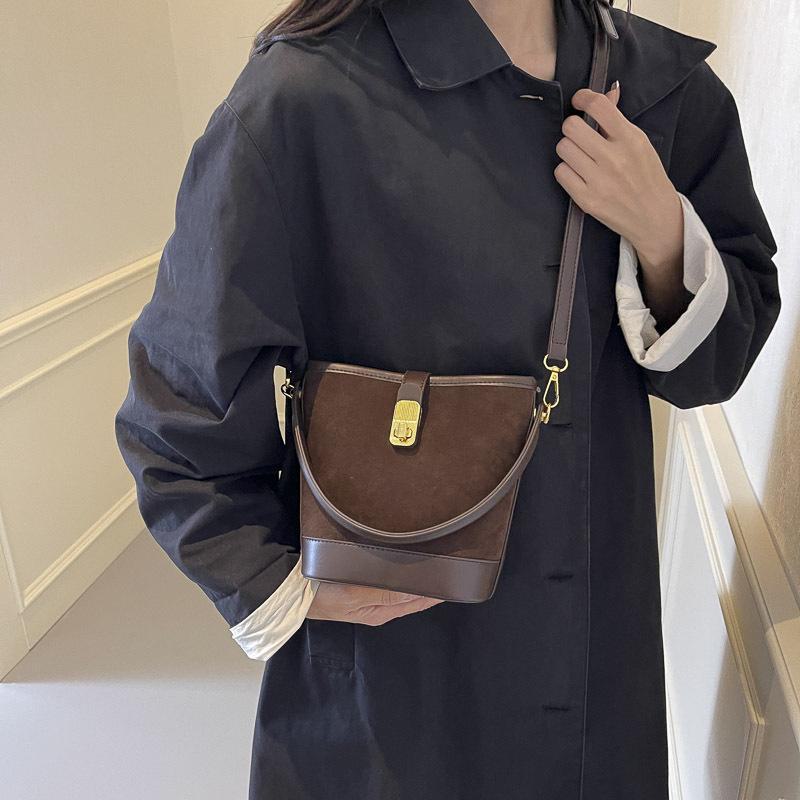 Женская сумка-мессенджер большого размера Retro Maillard 2025 года на осень 19*10*18 коричневый