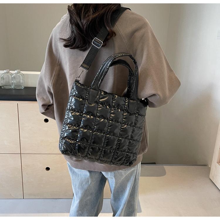Internet Celebrity Cotton Quilted Padded Women's Handbags Nylon Solid Color Grid Female Shoulder Crossbody Bags Large Capacity Ladies Tote Bag Satchel