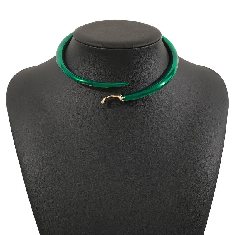 2025 Neue Tropföl Grün Rote Chilischote Anhänger Ohrringe Halskette für Damen Einfacher Gemüse Choker Halsband Design Sinn Schmucksets