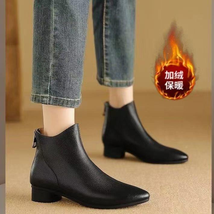 2025 neue Herbst- und Winter-Nacktstiefel aus weichem Leder mit spitzer Zehenpartie, niedrigem, dickem Absatz, Einzelstiefel, weiches Leder, französischer Retro-Samt, kurze Baumwollstiefel für Damen