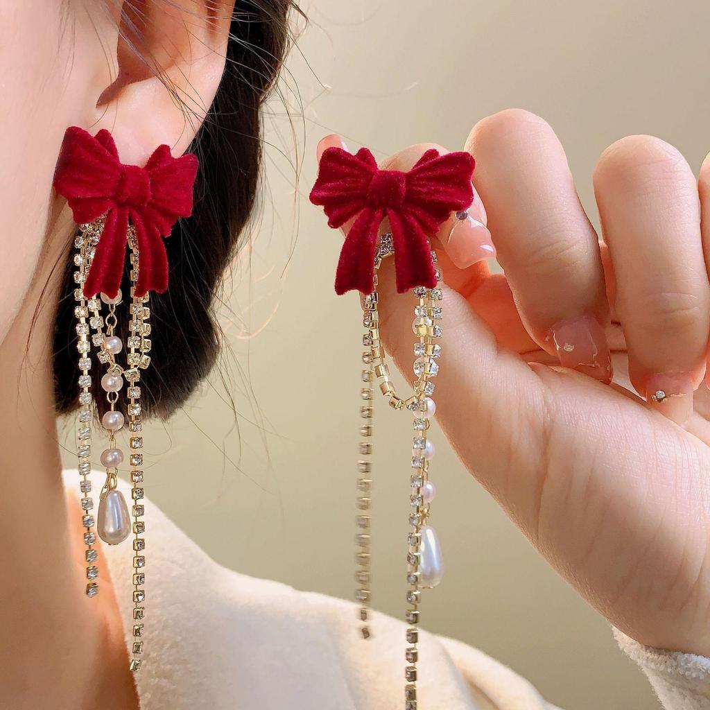 2025 New Year Red Velvet Pearl Earrings: Retro Hong Kong Style Whitening Studs for Women
