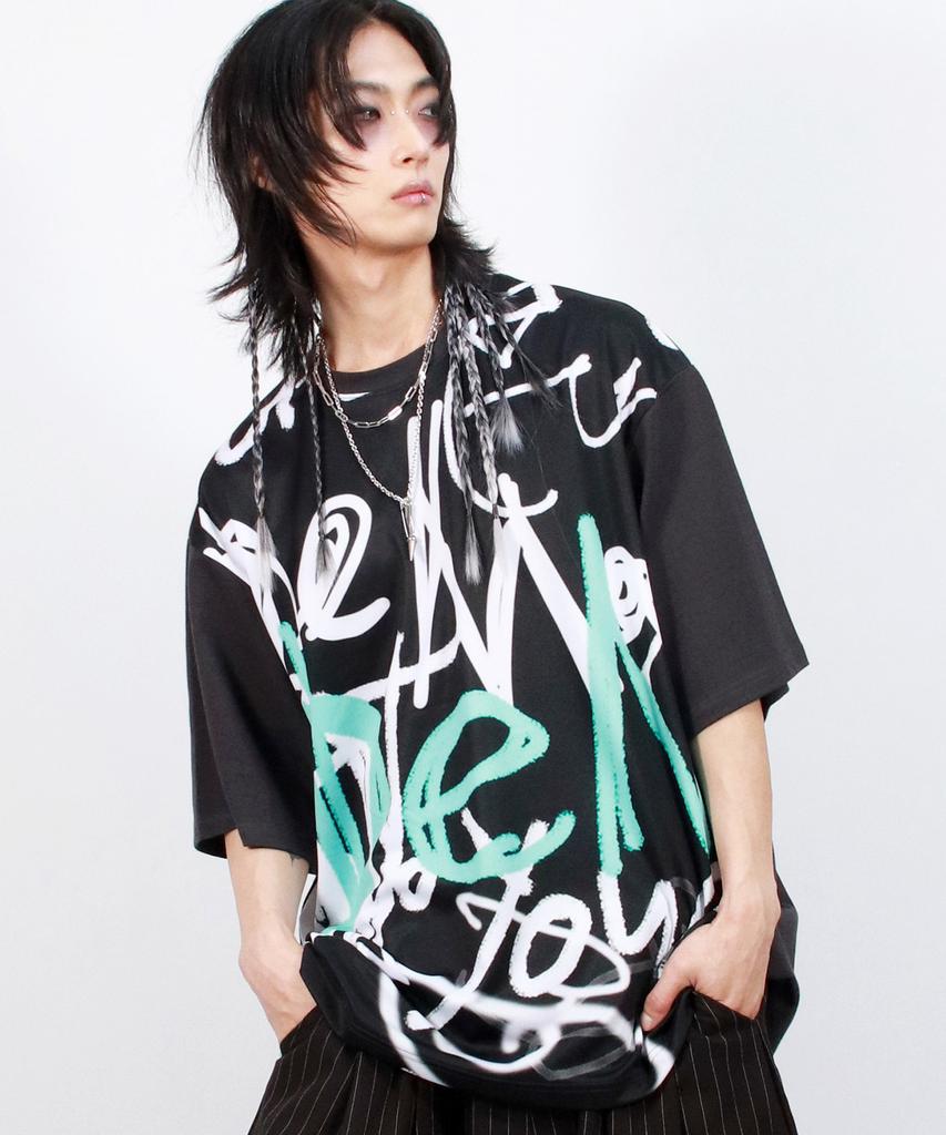 Deumakeu M Street Graffiti Oversized T-Shirts