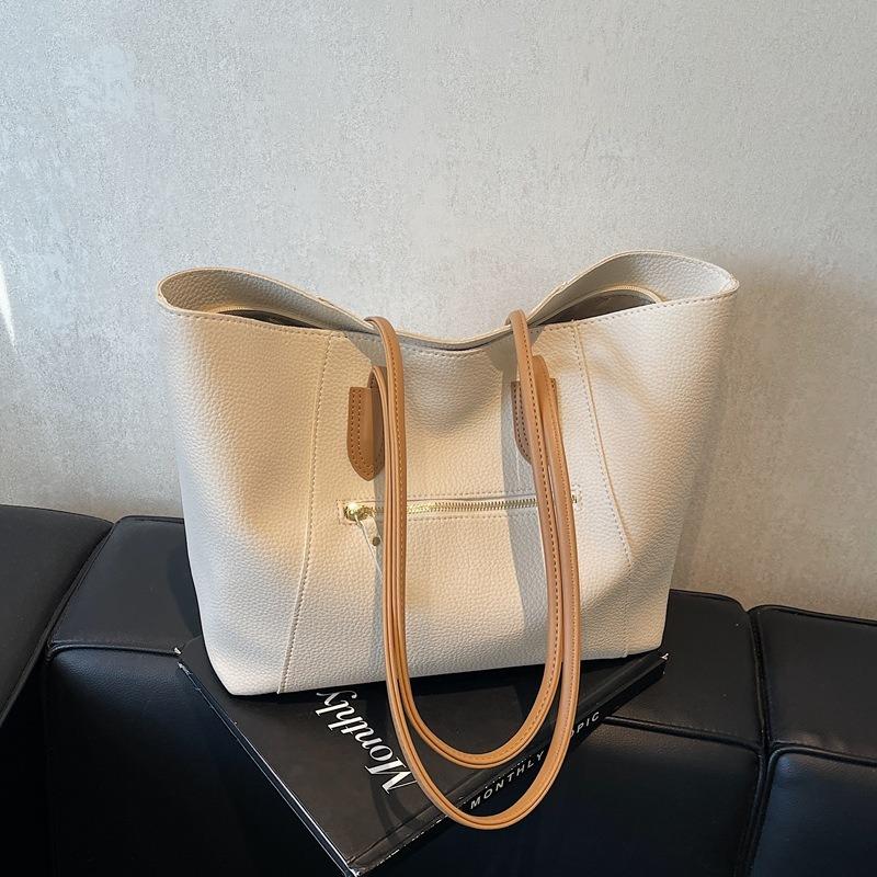 Simple and versatile bag women's large-capacity new autumn and winter casual shoulder bag popular commuter tote bag