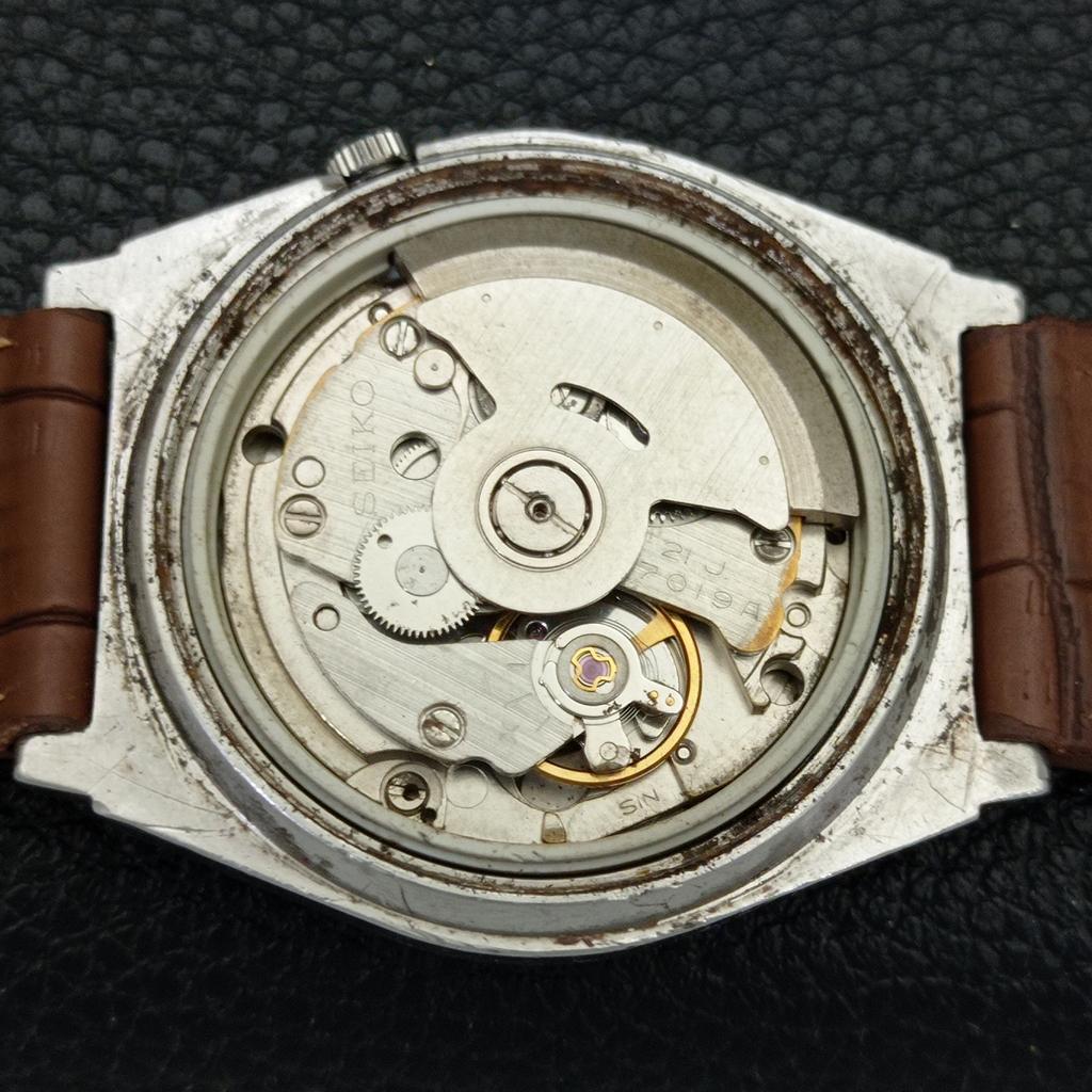 VINTAGE SEIKO 5 AUTOMATIC 7019A JAPAN MENS ARABIC WHITE DIAL WATCH A701606-5 R206c-a701606