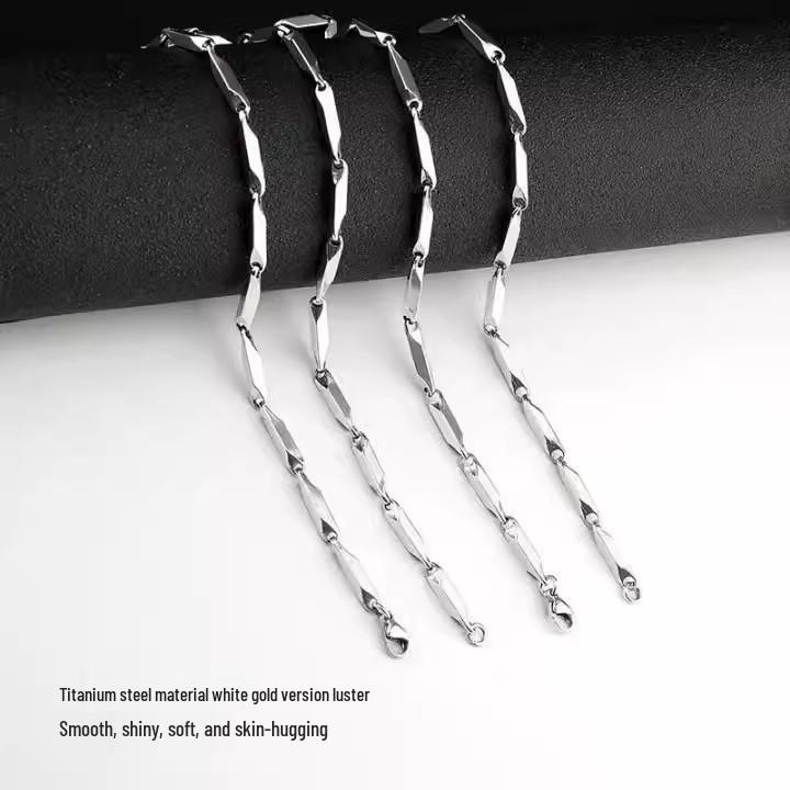 Men's Versatile Titanium Watermelon Seed Necklace – Black Street Style Rhombus Design