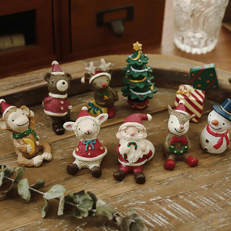 Miniature Santa Claus Elk Snowman Cute Animal Resin Micro Christmas Tree Ornaments Desktop Decoration Crafts Xmas Gifts