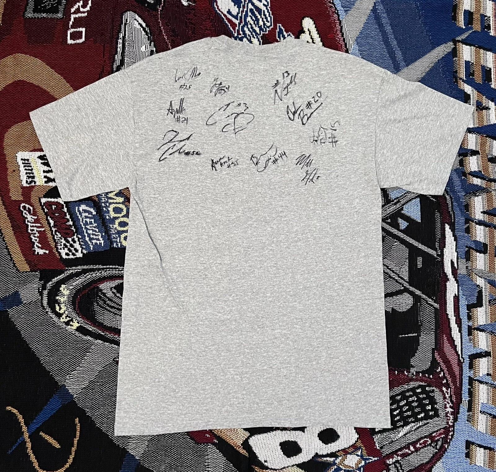 Iowa Hawkeyes Basketball Shirt Team Autographed Gildan Medium Gray XL