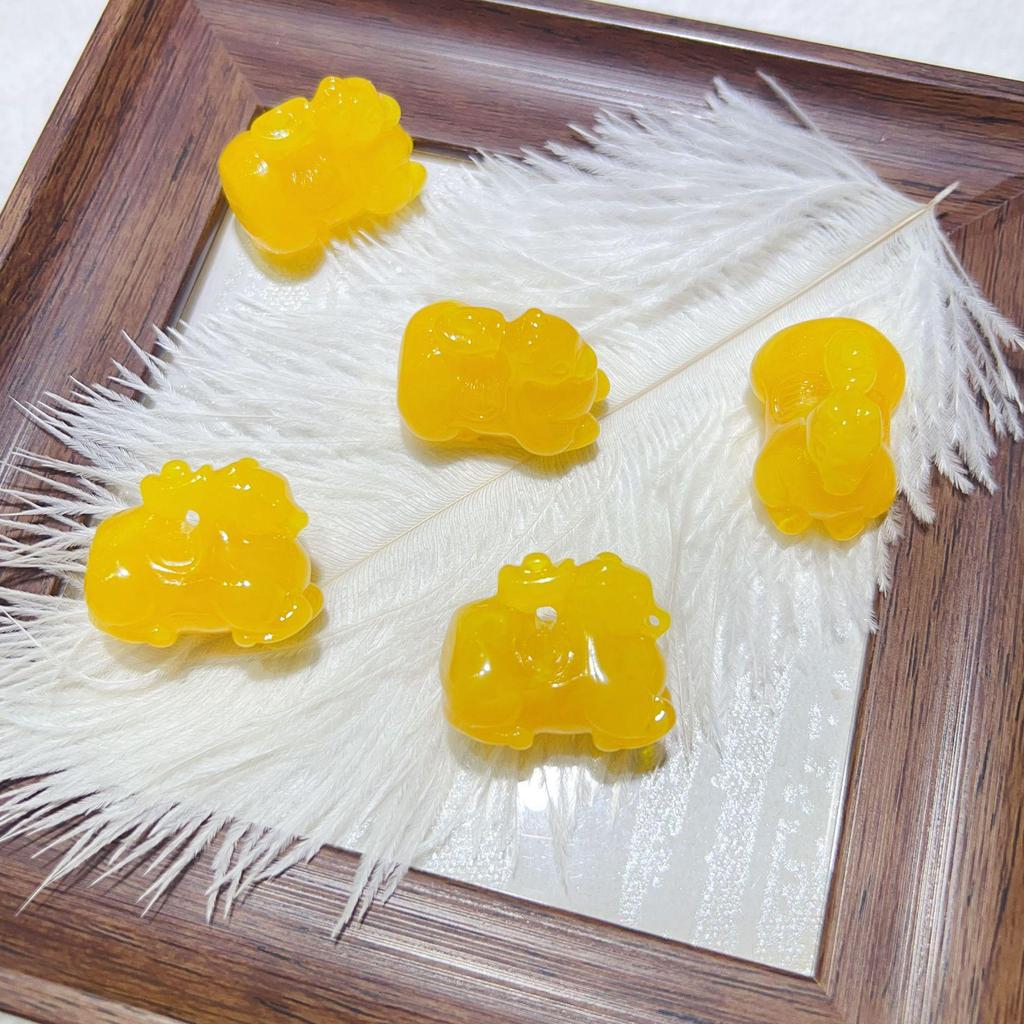 Second Gen Beeswax Bear Pendant Resin Jewelry Accessories - Yellow, Red, Caramel Bracelet Beading Materials.