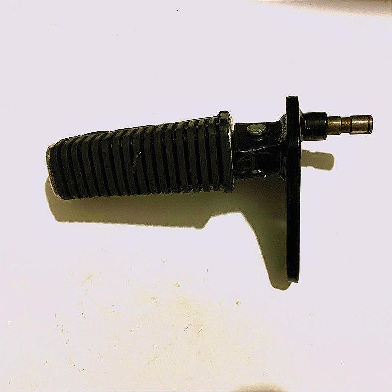 

QS150-B Storm QM200J-250J-2L Pedal Bracket & QM150-J Front Foot Peg Rest