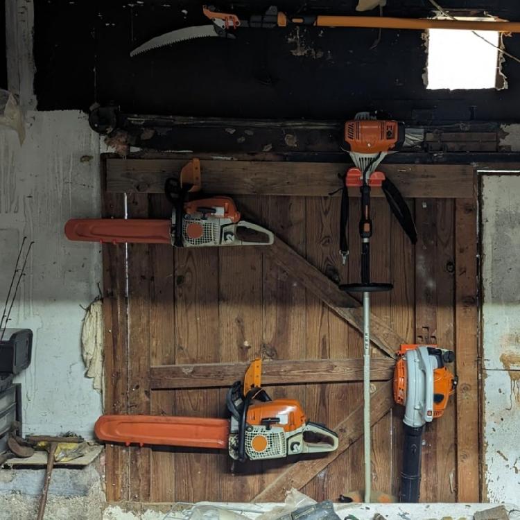 Wall Mount Chainsaw Hanger Chainsaw Holder Rack Chainsaw Holder For 009 011 200T 201T 024 026 360 362 044 660 661