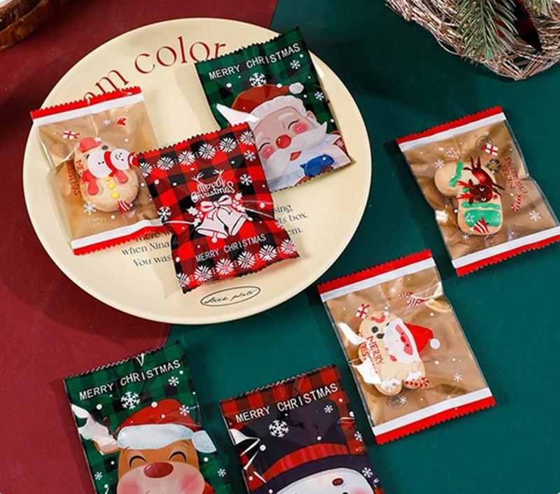 100Pcs 7x10cm Christmas Cartoon Printed Machine Sealing Snowflake Pastry Candy Cookie Packaging Xmas Party Gift Bags