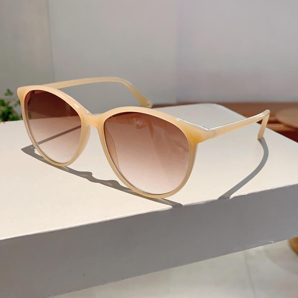 Vintage Round Sunglasses  New in Women Stylish Gradient Candy Color Shades Trendy Luxury Brand Designer Sun Glasses