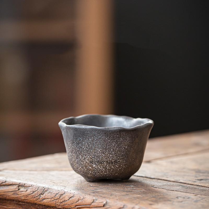 

1 Pcs Chinese Creative Ceramic Teacup Meditation Cup Kiln Change Gilding Process Handmade Pottery Tea Bowl Master Cup Tea Set 5.6x3.3cm 50ml