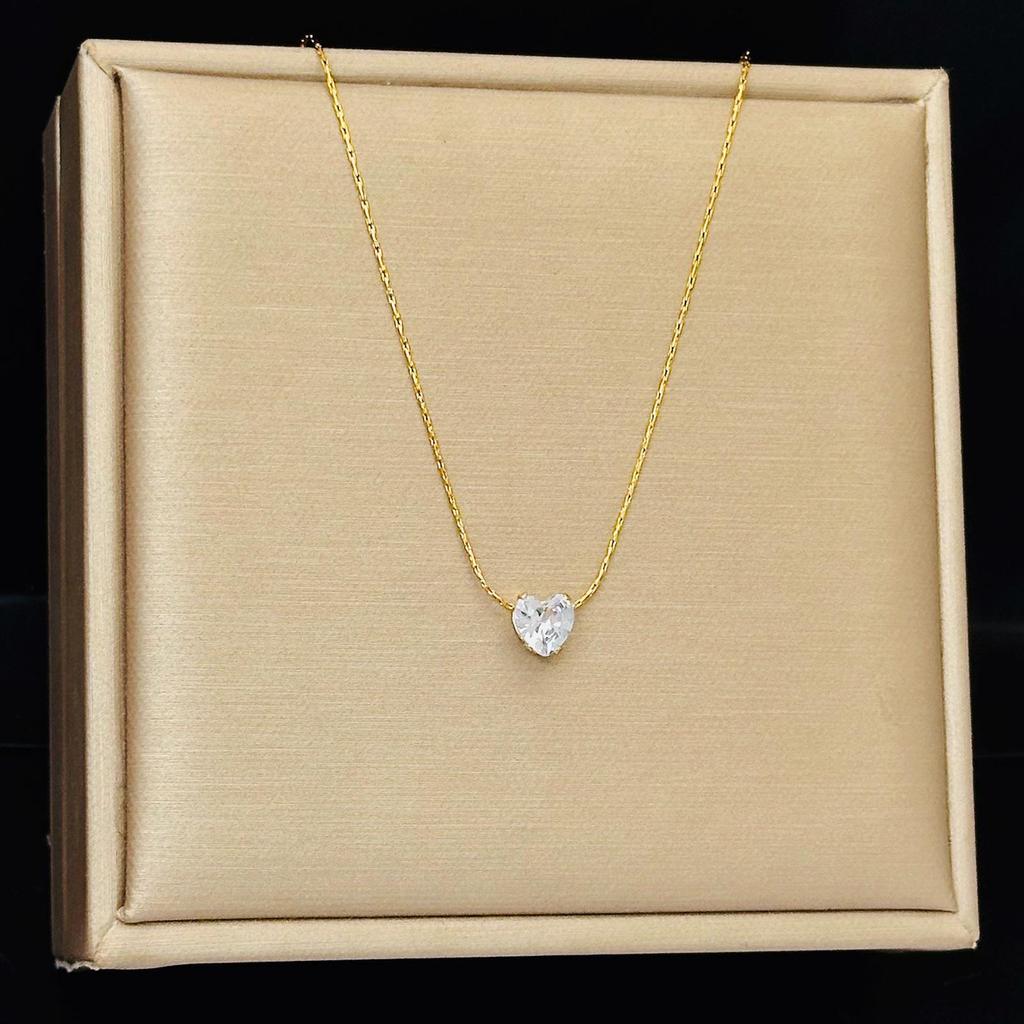 18K Gold Six-Prong Diamond Pendant Necklace - Elegant Summer Clavicle Chain for Women