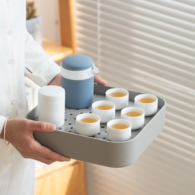 Heartfelt Portable Kung Fu Tea Set: Modern, Anti-scalding Teapot with Quick-brew Cups for Home and Outdoor Use.