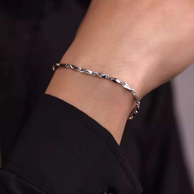Stylish Silver-Plated Yuanbao Bracelet - Trendy and Elegant Hand Jewelry Accessory