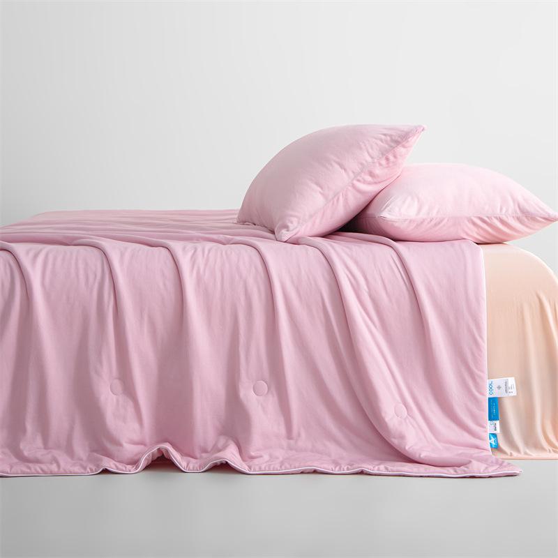 Summer Ice Silk Quilt: Cool & Washable for Mother and Baby