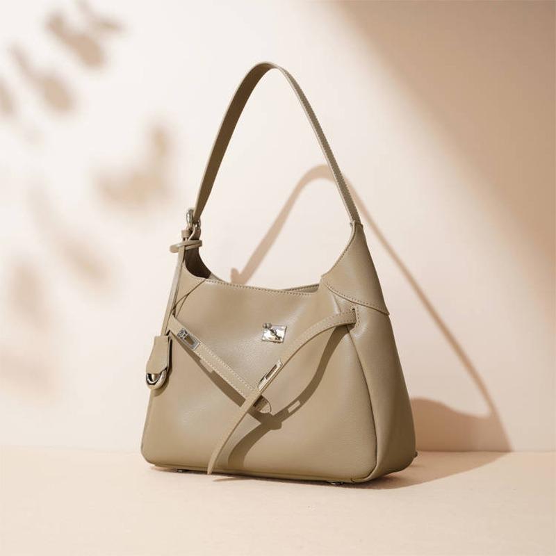 Autumn and winter new leather large-capacity shoulder tote bag, niche design high-end underarm bag for women