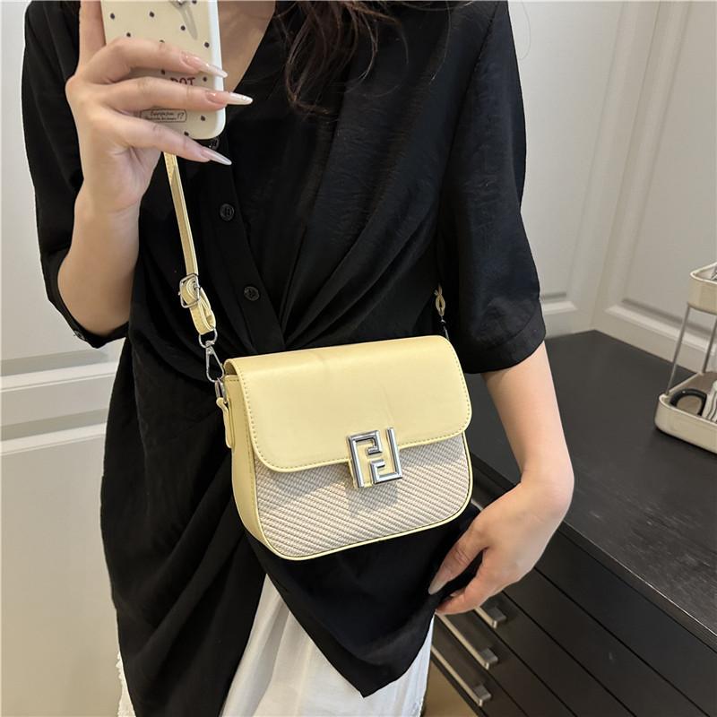 Premium trendy portable small square bag 2025 spring new simple fashion casual shoulder temperament messenger bag