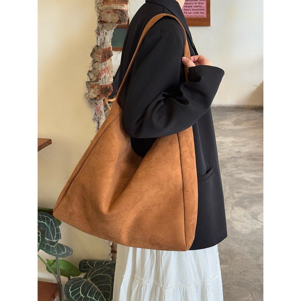 Vintage matte large-capacity tote bag women's 2025 new high-end commuter shoulder bag lazy soft leather underarm bag